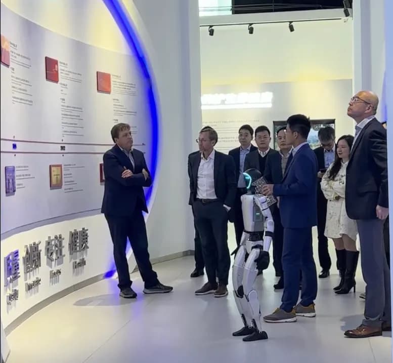  人机共舞启新程：鼓马机器人赋能心玮医疗智慧未来